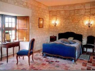 Chateau De Crazannes Екстериор снимка
