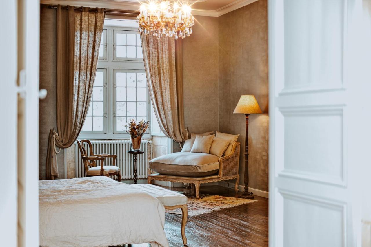 Chateau De Crazannes Екстериор снимка
