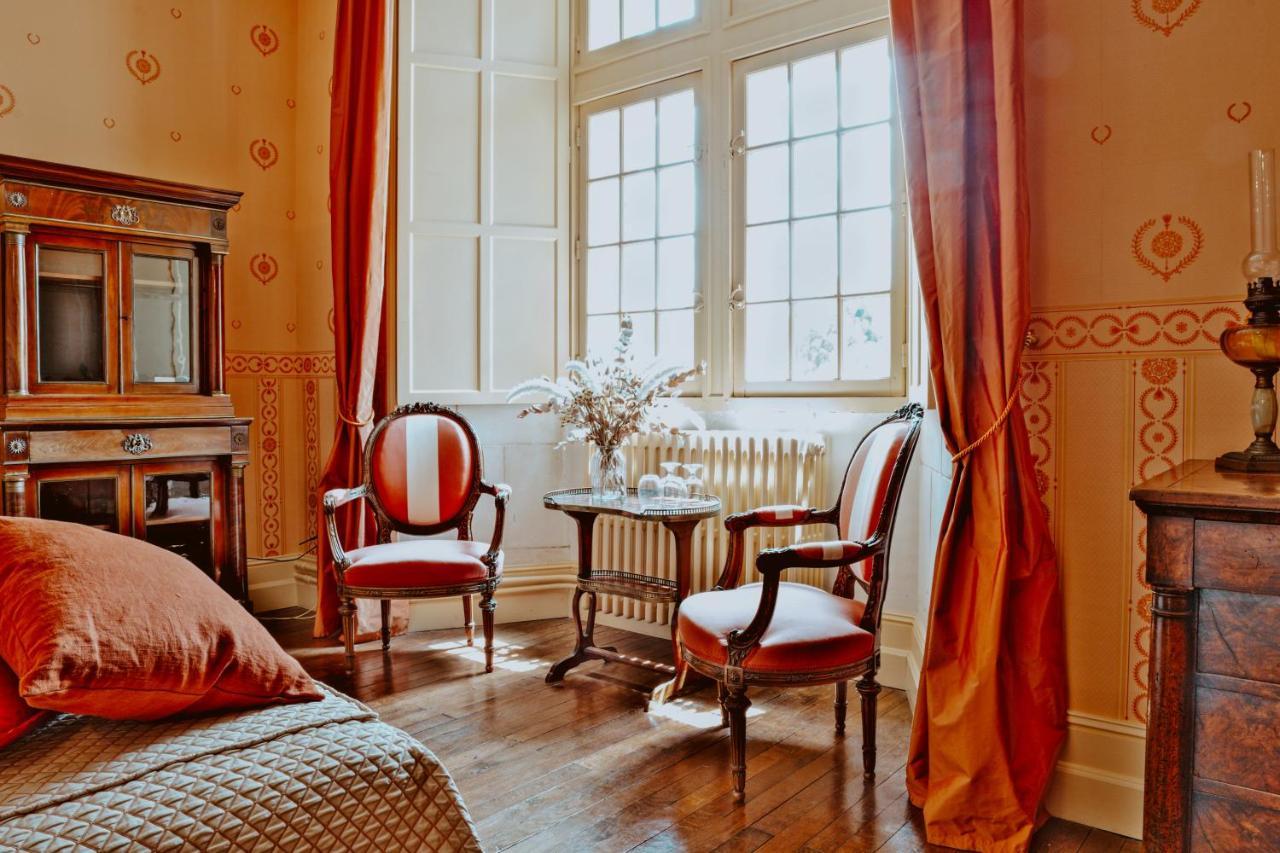 Chateau De Crazannes Екстериор снимка