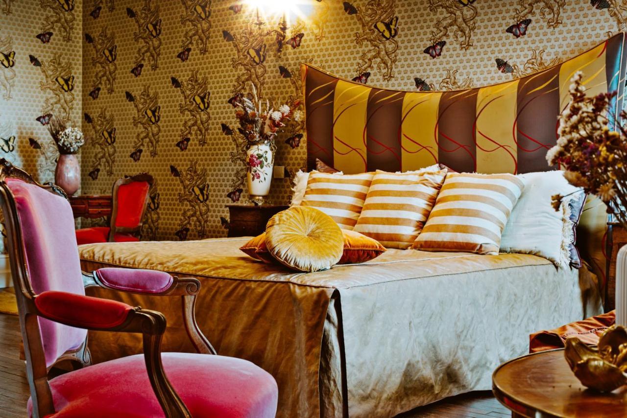 Chateau De Crazannes Екстериор снимка