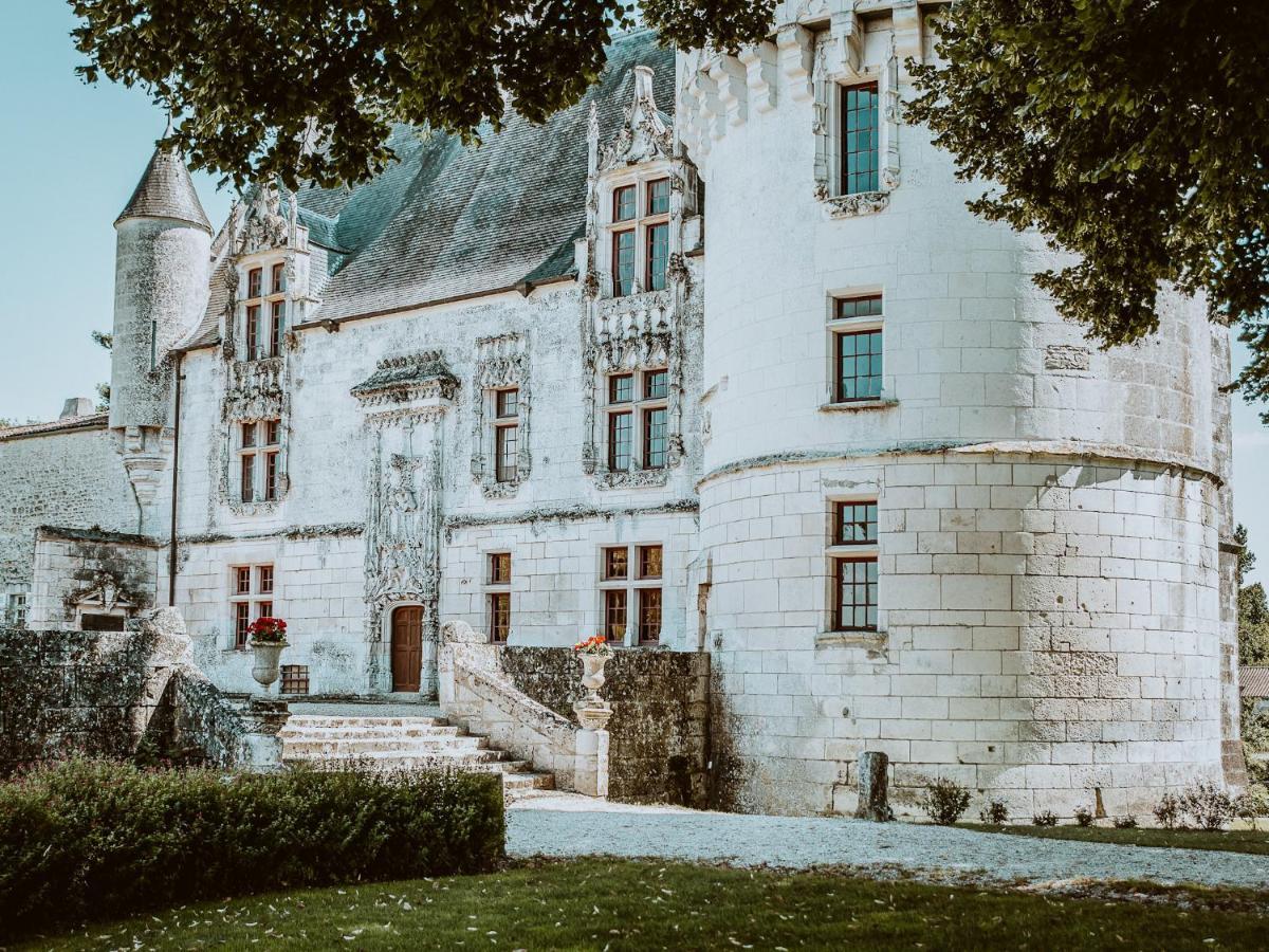 Chateau De Crazannes Екстериор снимка