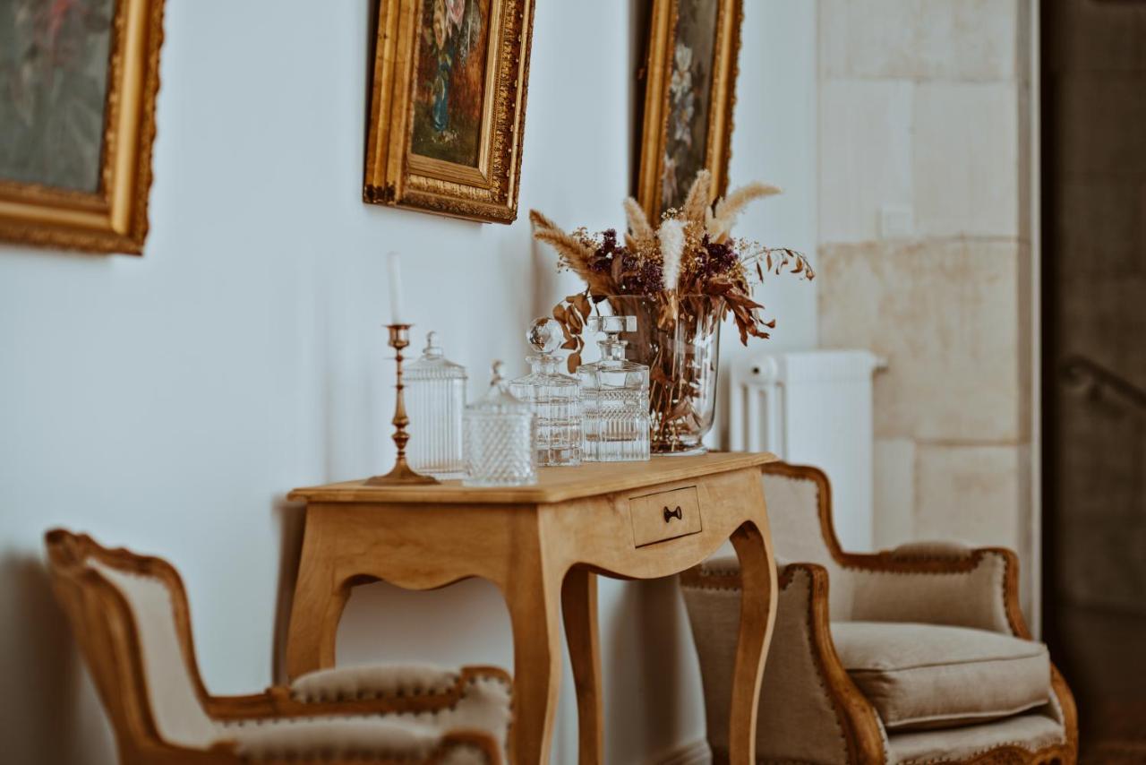 Chateau De Crazannes Екстериор снимка